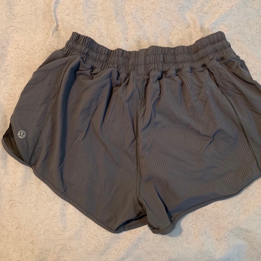 lululemon Hotty Hot Short 2.5”